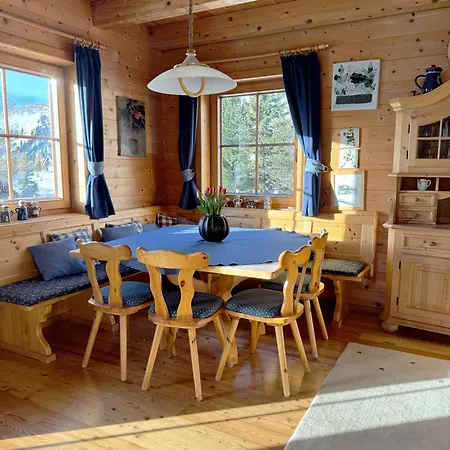 Luxus An Der Piste Und Am Falkertsee,panorama Und Bergblick 11 Gaeste
